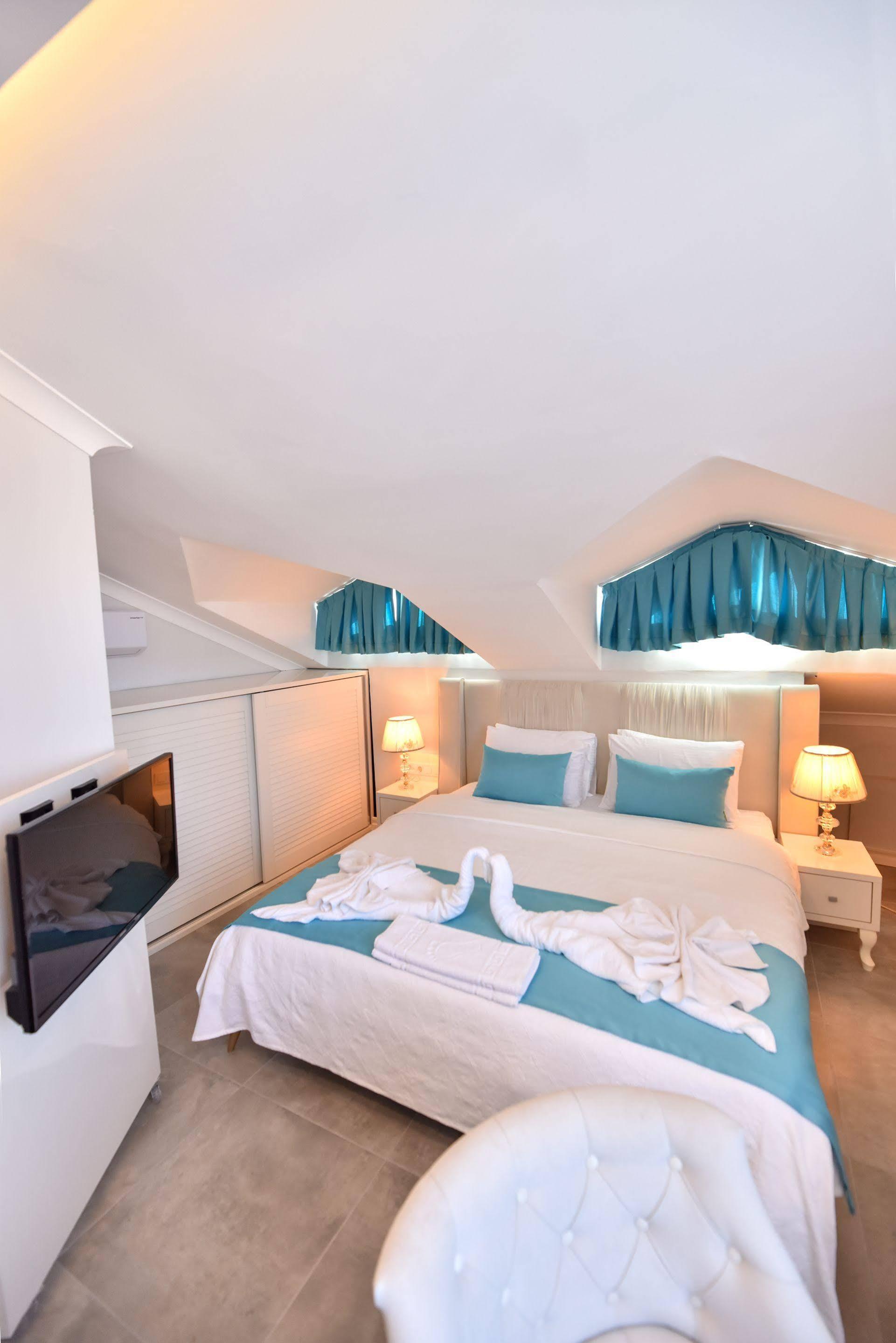 Monastery Suites Hotel-Fethiye Ölüdeniz Zewnętrze zdjęcie